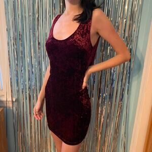 MAROON CRUSHED VELVET LOW BACK DRESS